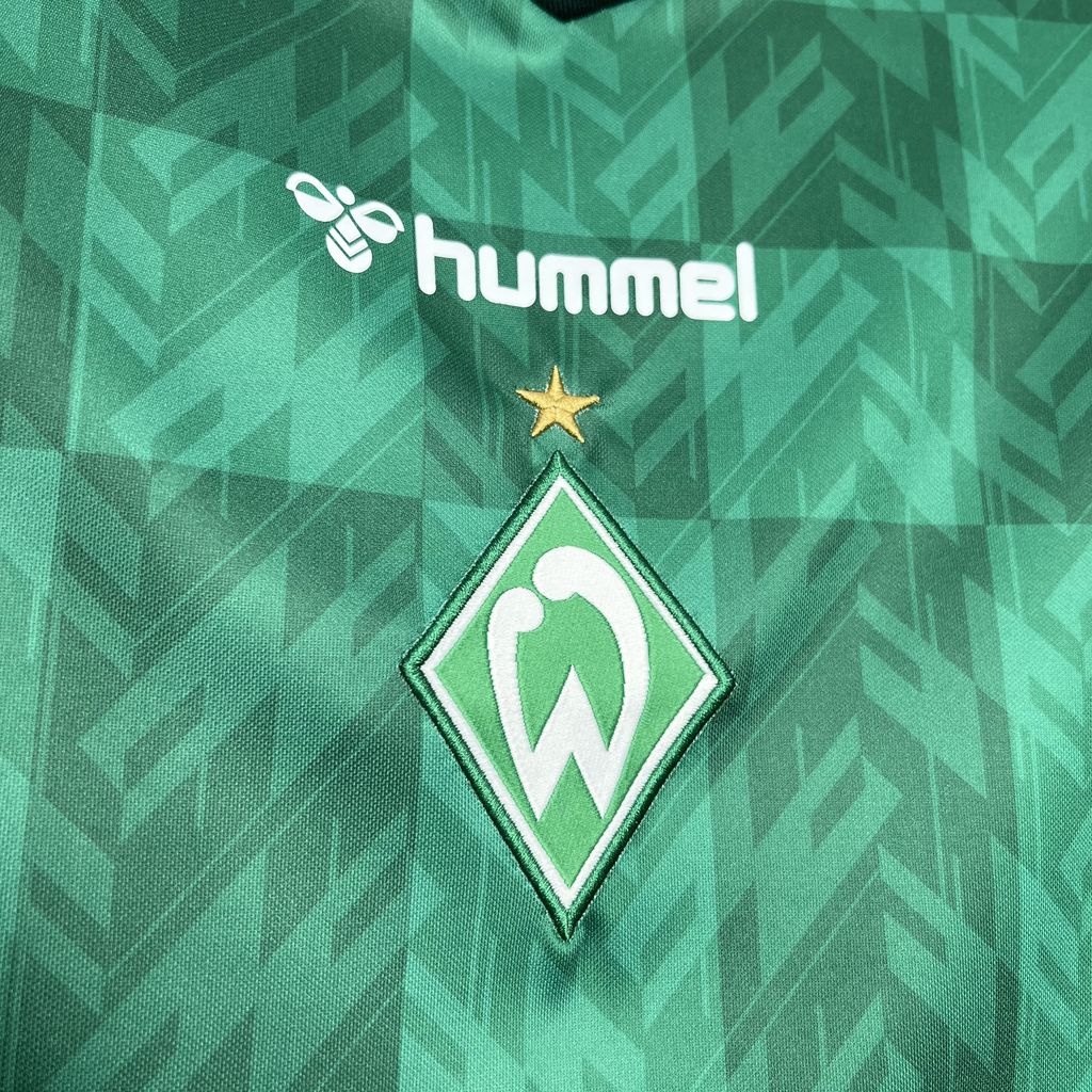 Equipación local Werder Bremen 24-25