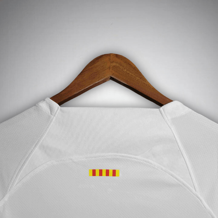 Equipación de visitante blanca de manga larga FC Barcelona 23/24