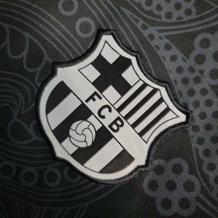 24/25 FC Barcelona „Noir Fleur“ Premium-Trikot (schwarze Rose)