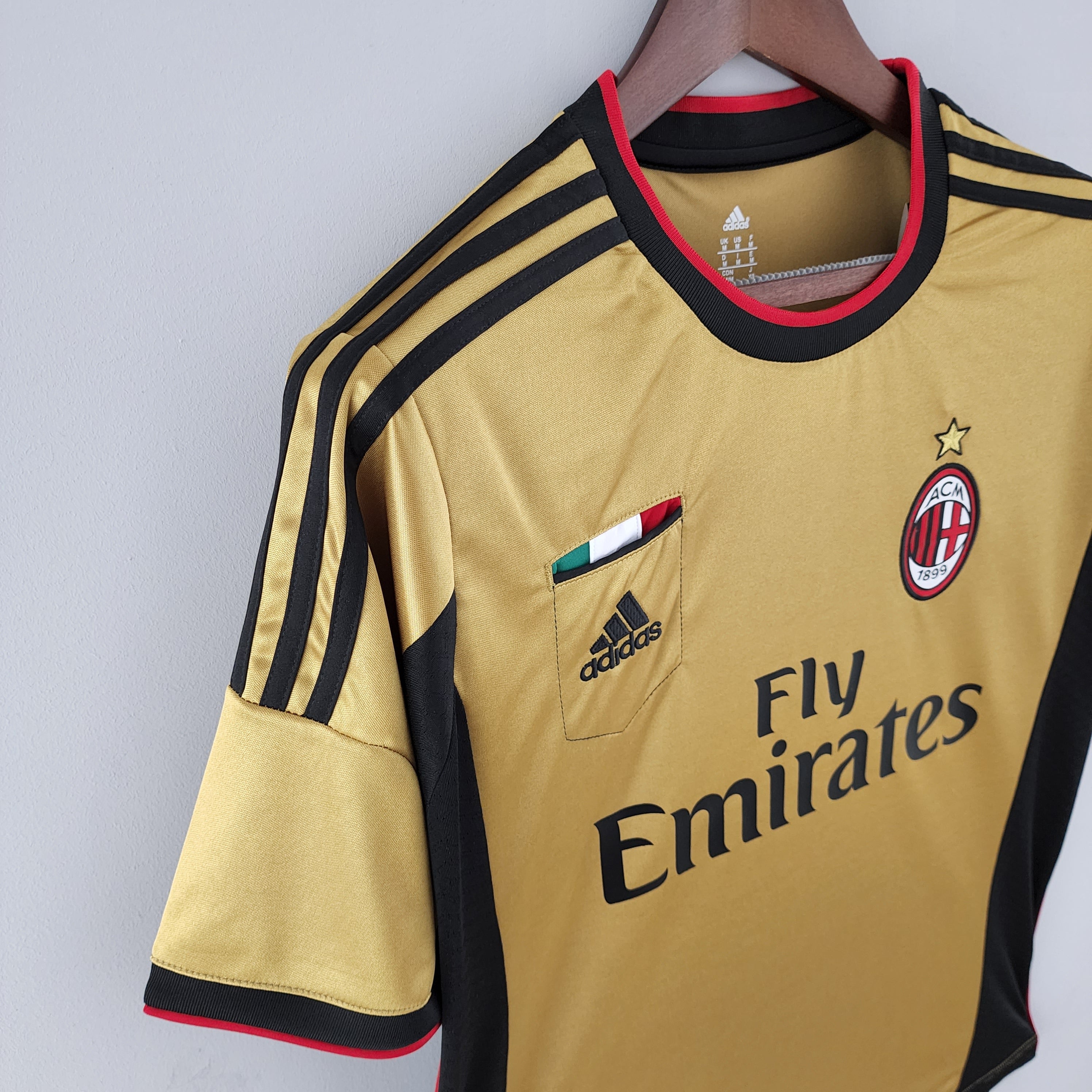 Kit oro AC Milan 2013/14 Retro