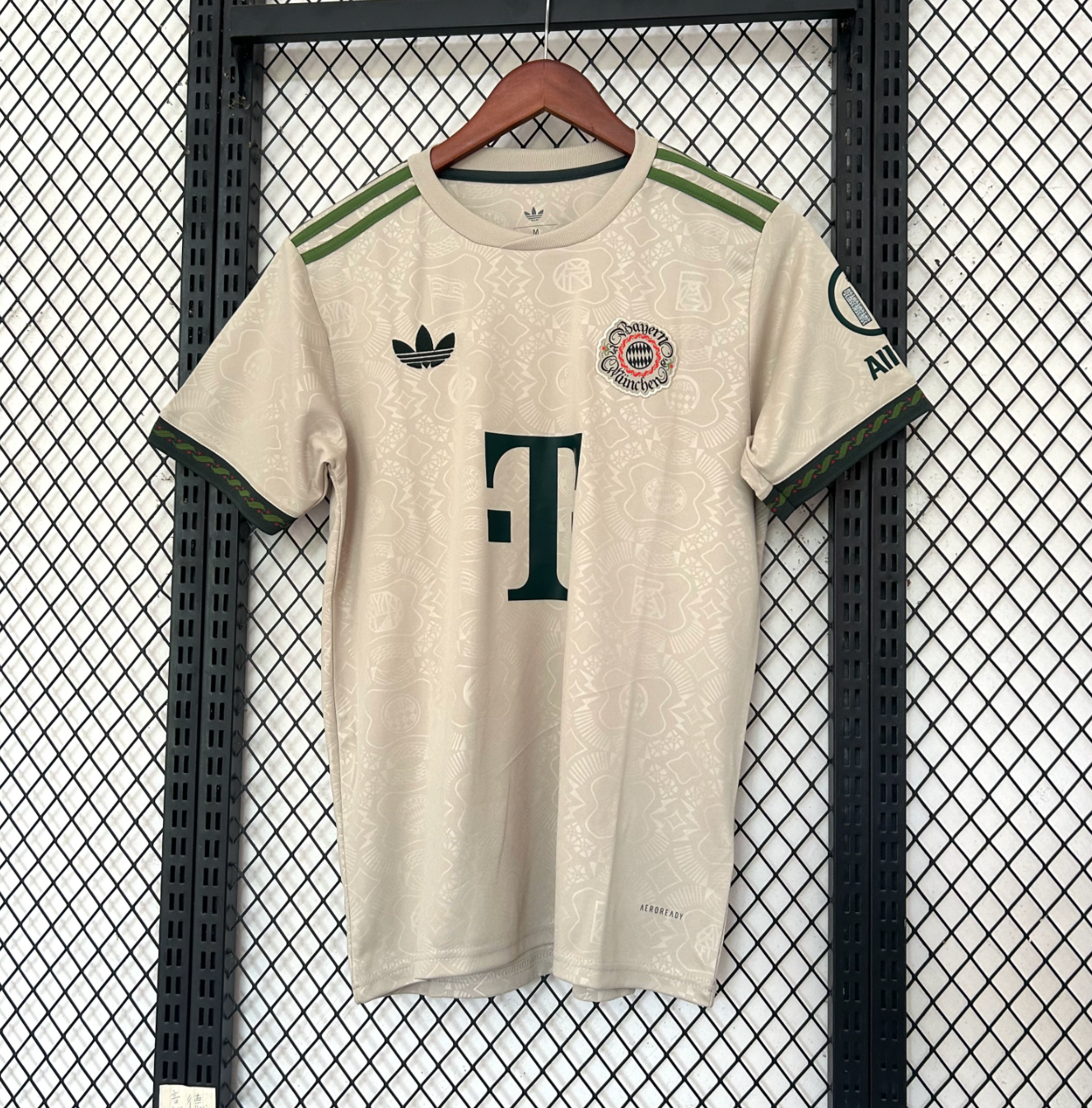 Bayern München Wiesn 2025/26 Trikot