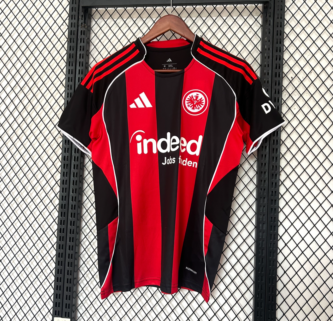 Camiseta local Eintracht Frankfurt 2025/2026