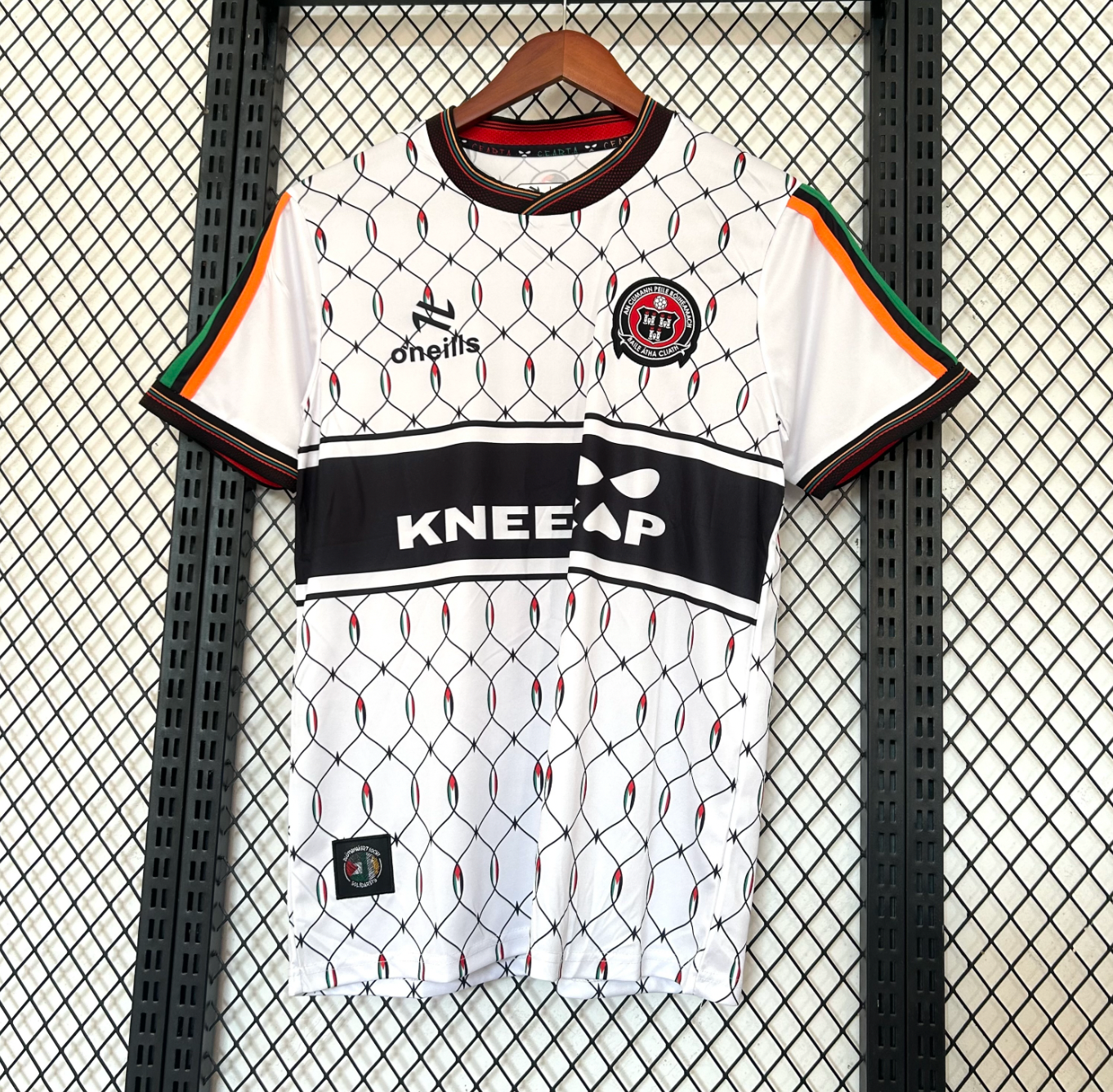 Maglia Trasferta Bohemian FC x Kneecap 2026 – Edizione Supporto Palestina