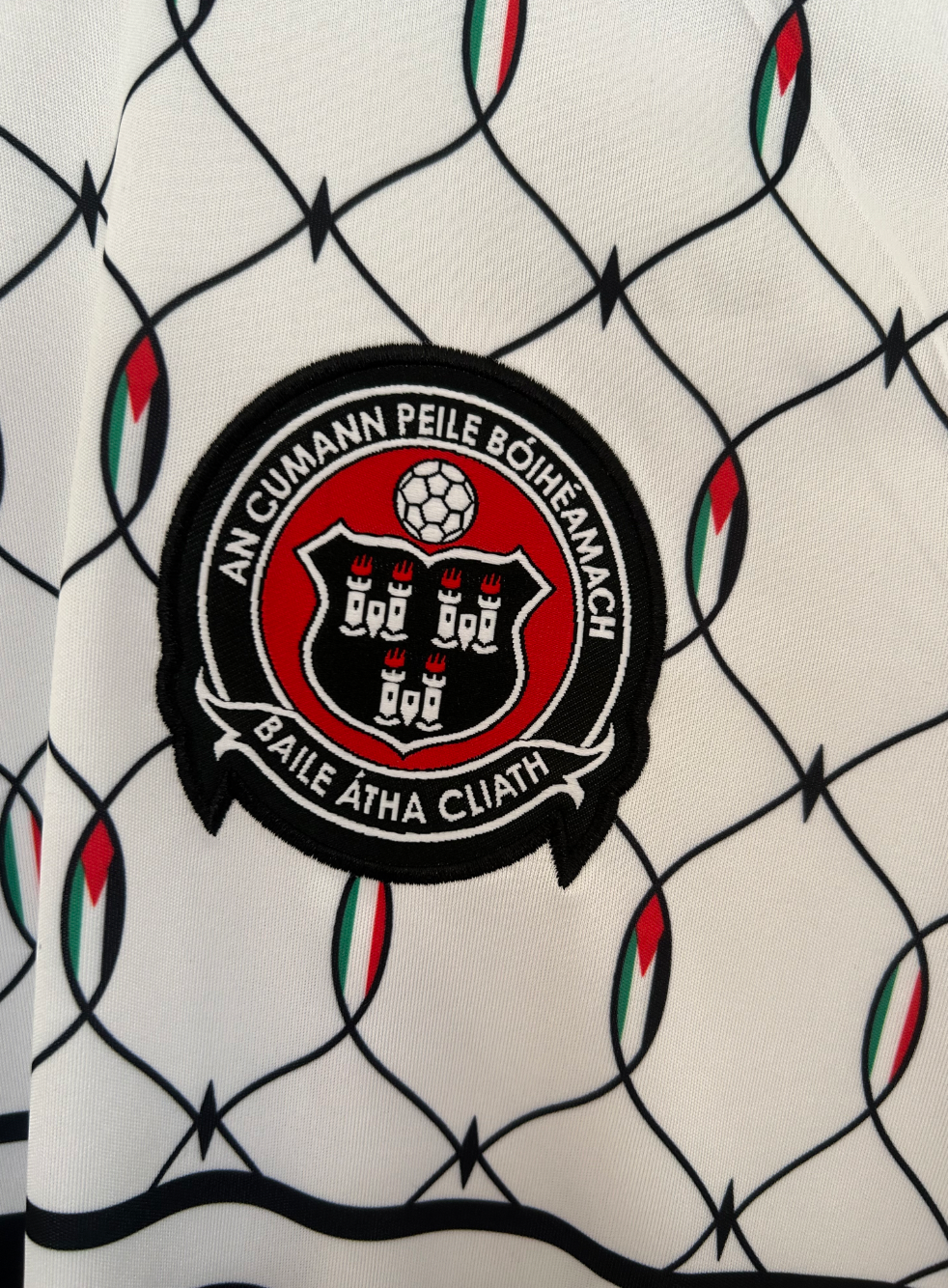 Maglia Trasferta Bohemian FC x Kneecap 2026 – Edizione Supporto Palestina