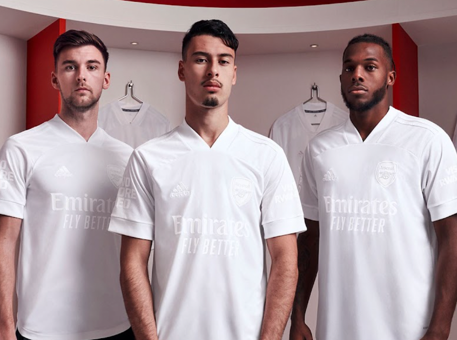 Arsenal weißes Kit 21/22