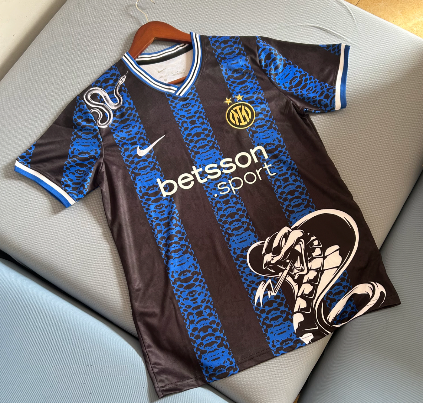 Inter Mailand Cobra Trikot 24/25