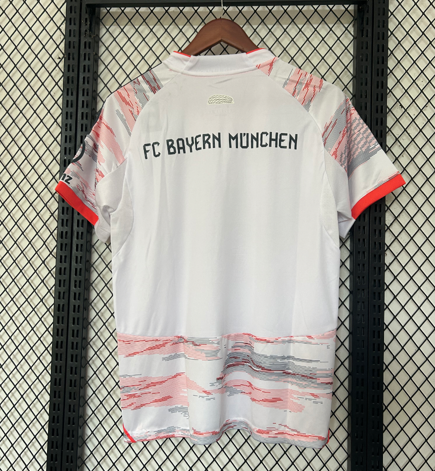 Kit trasferta Bayern Monaco 2025/2026