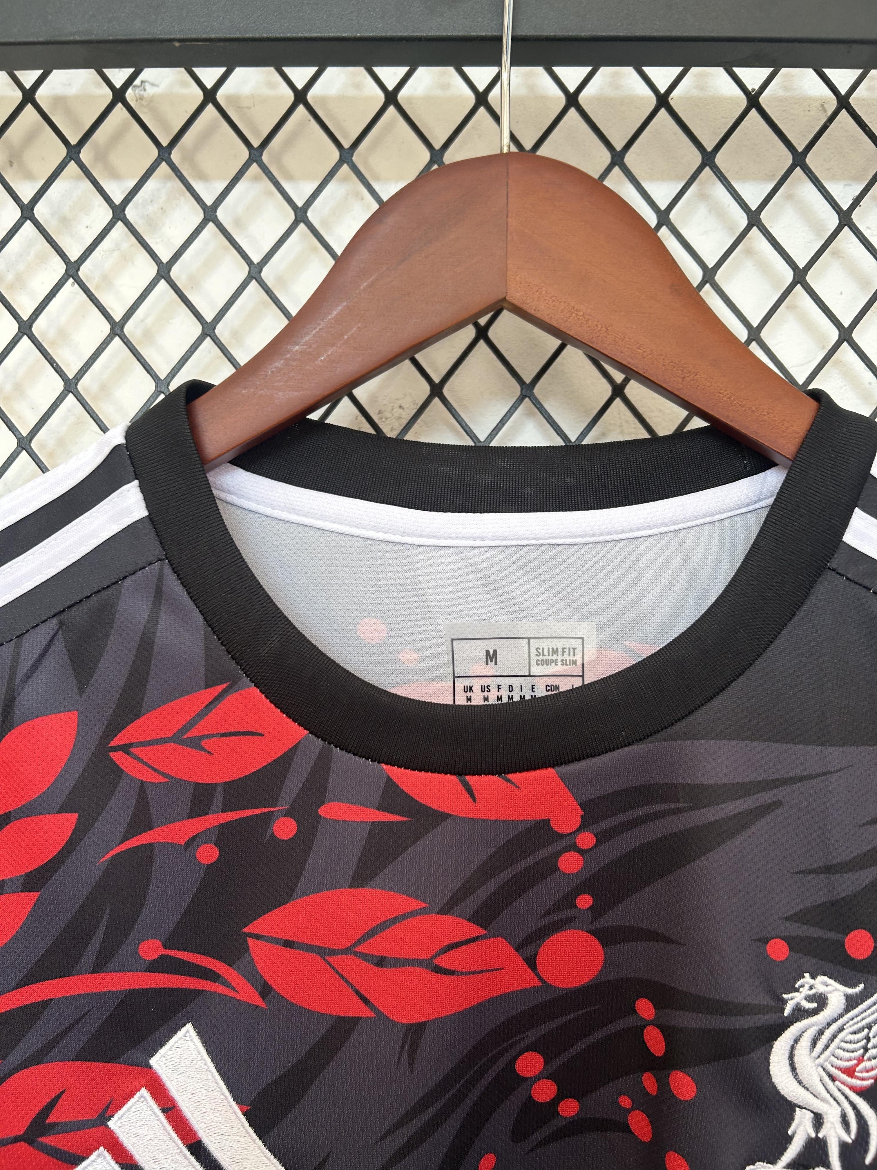 Kit Speciale Liverpool “Eternal Blaze”