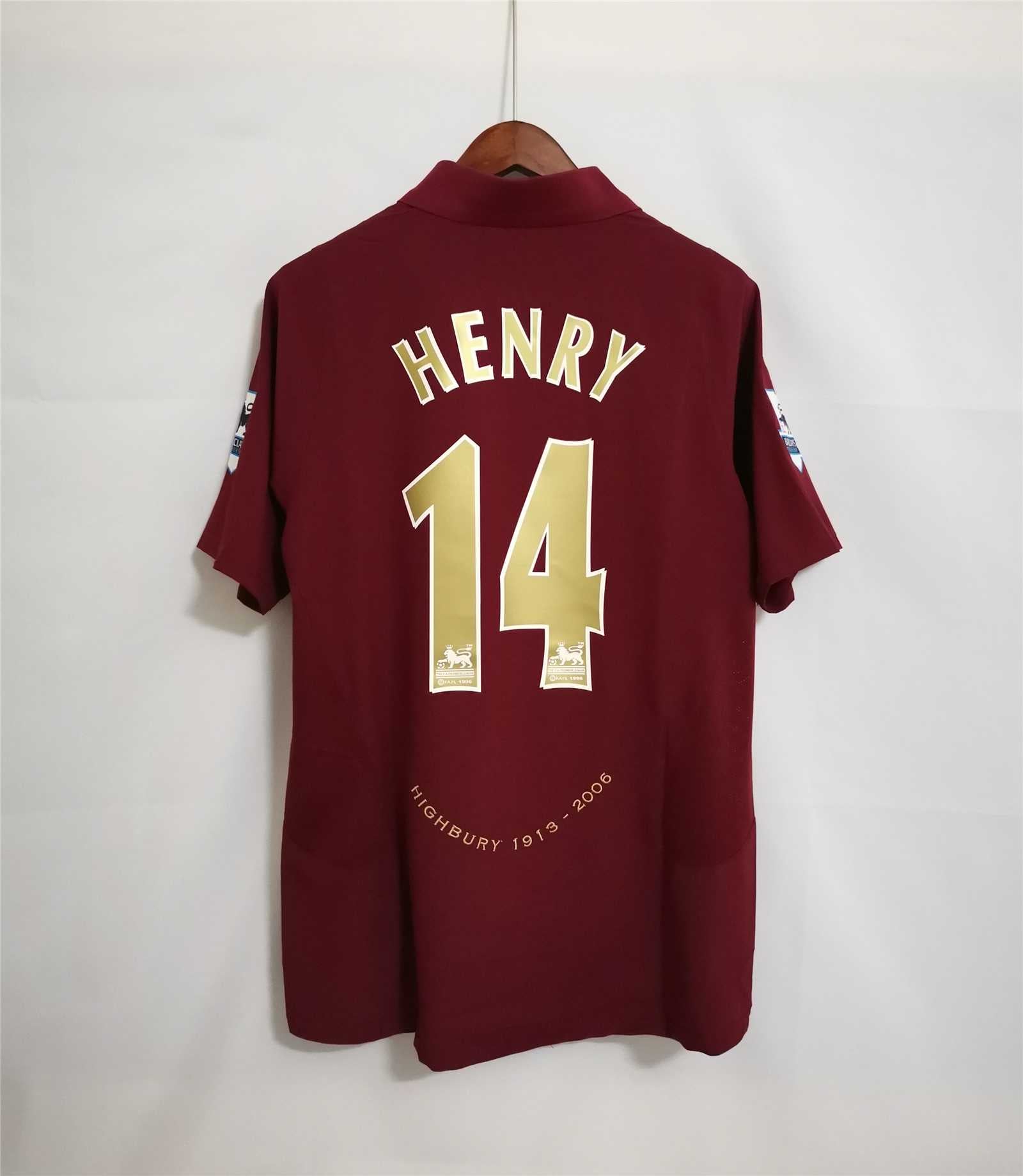 Uniforme retro local Arsenal 2005-2006