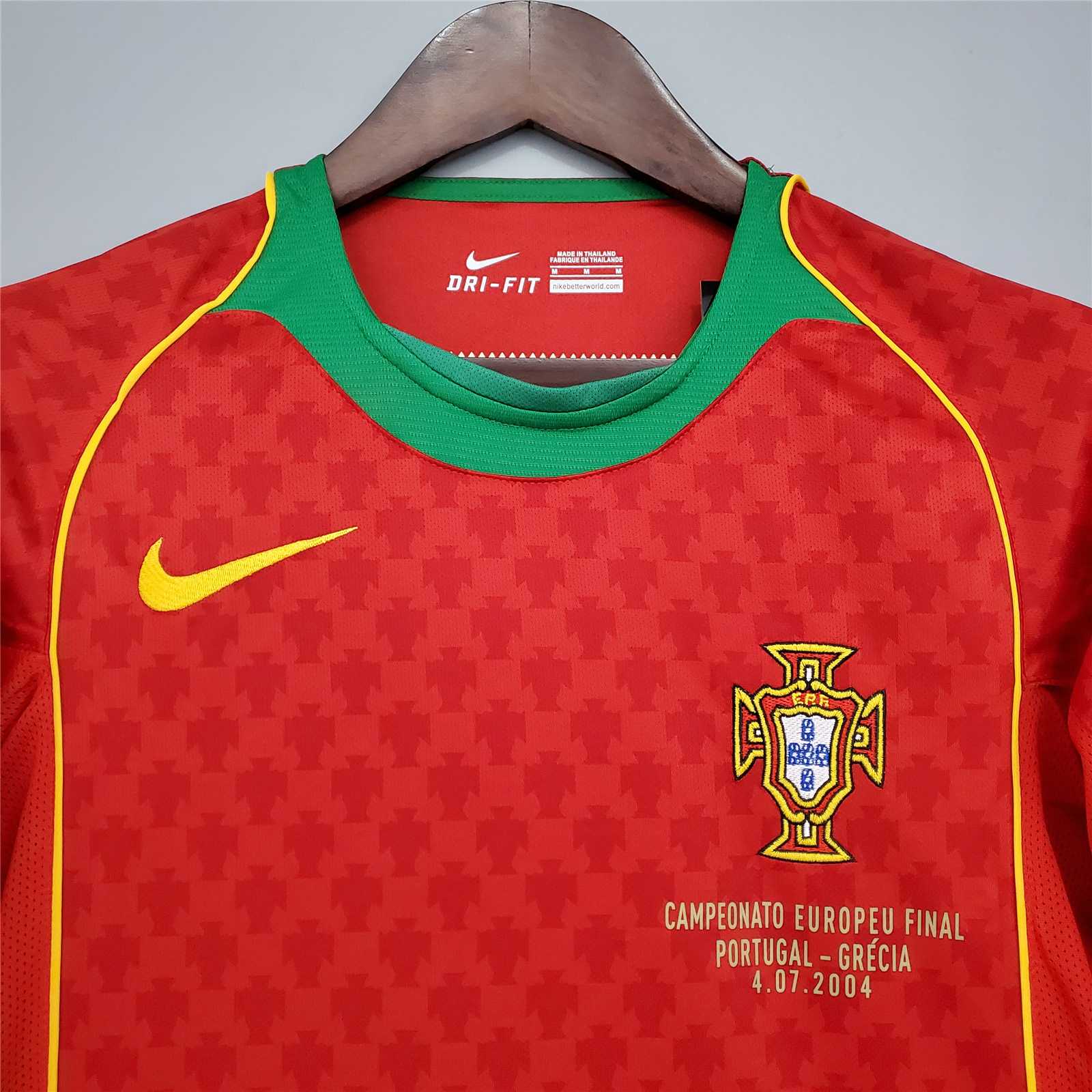 Maillot rétro Portugal 2004 – Kit classique Euro 2004