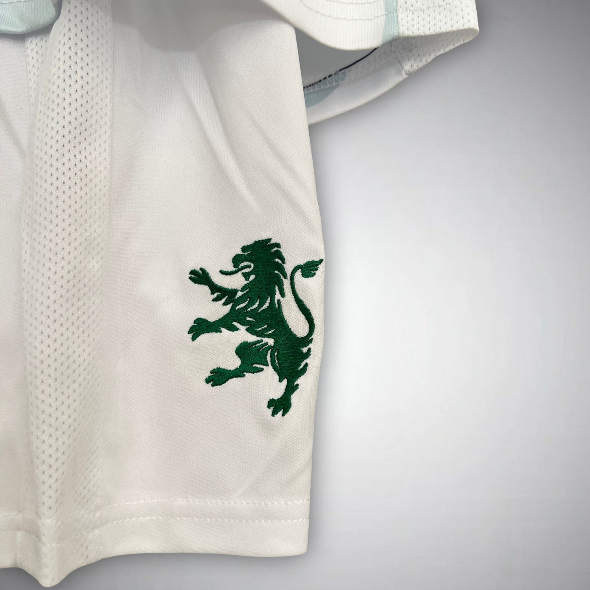 Benfica 2026 viertes Kinder-Trikot