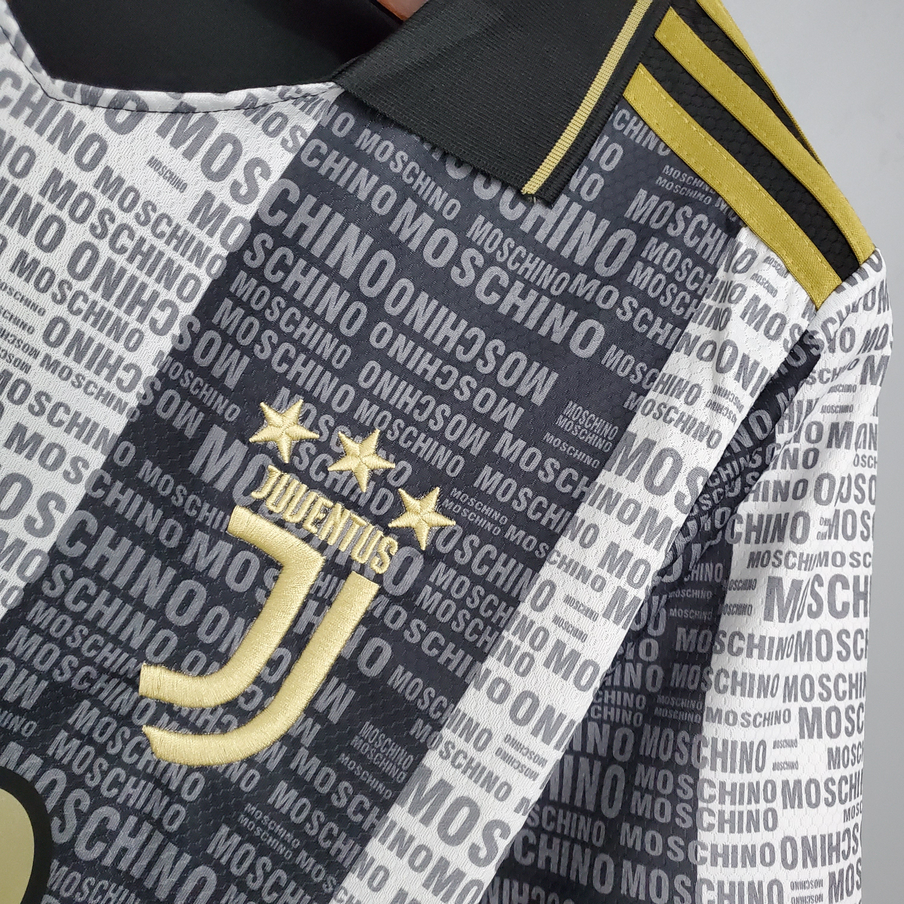 Juventus X Moschino Design Speciale 21/22