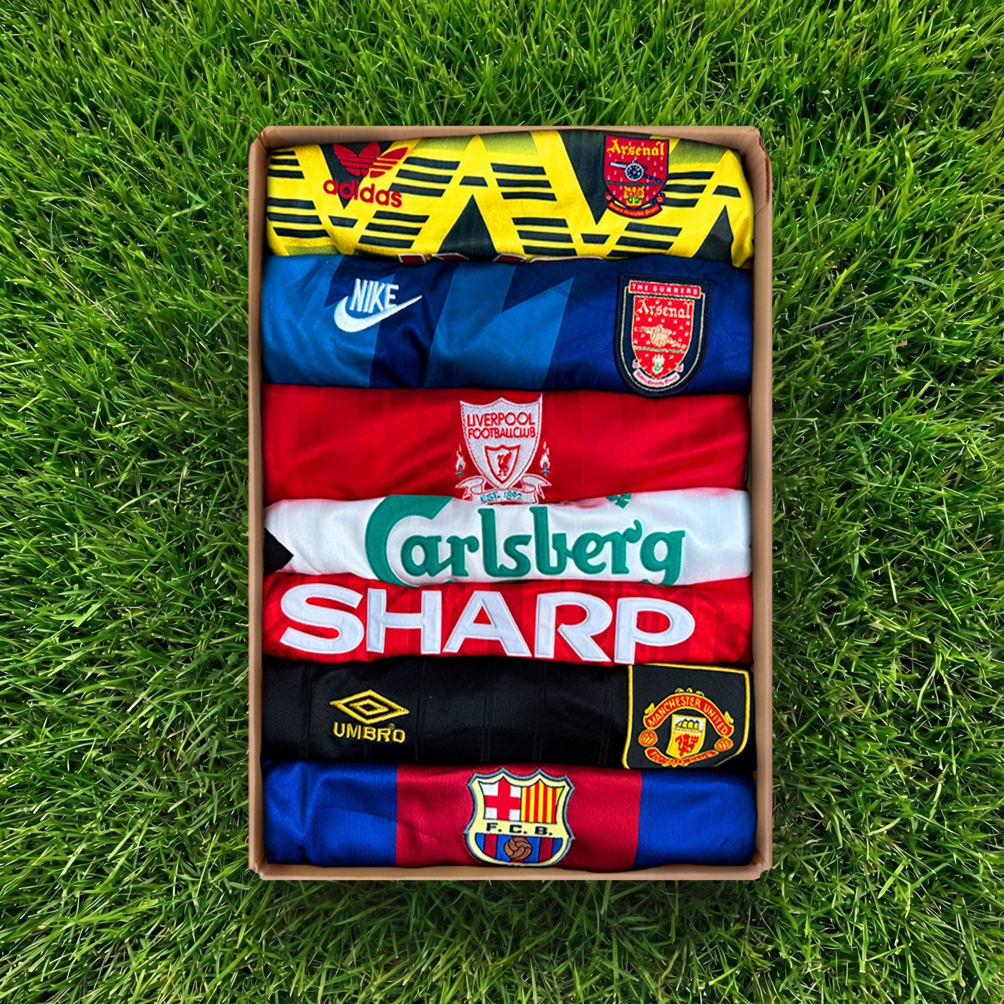 Caja Misteriosa de Camisetas de Fútbol Retro (3 artículos)