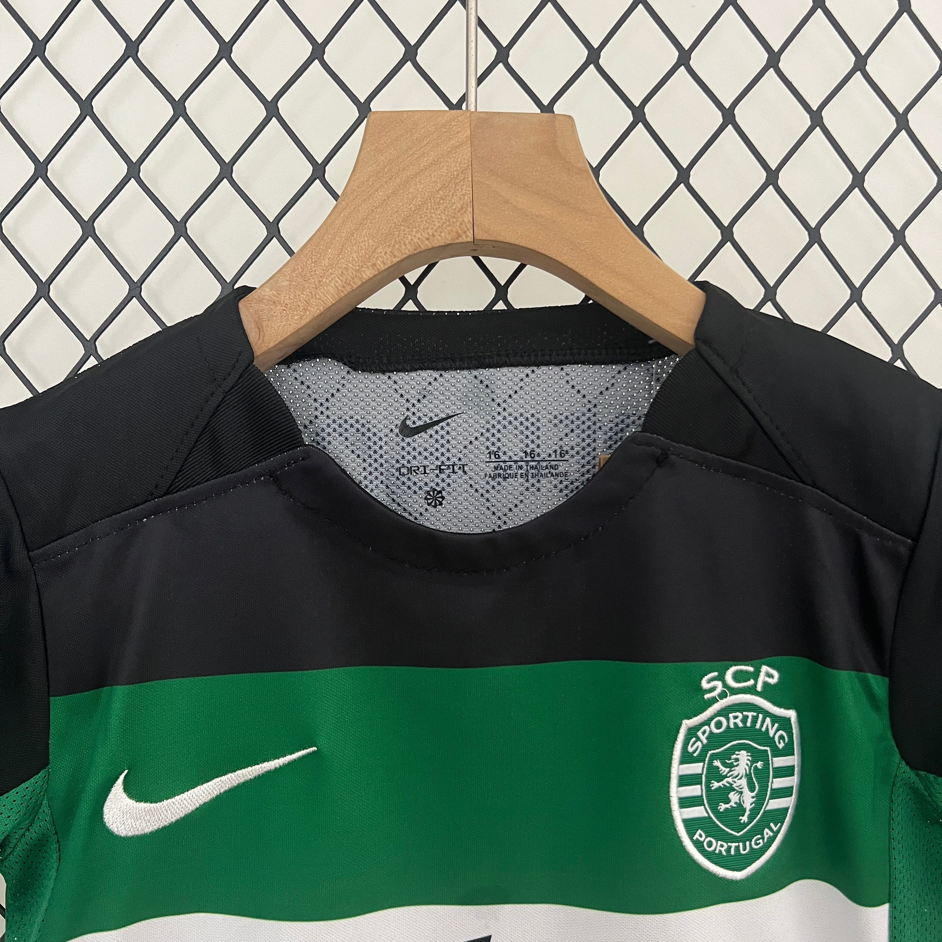 Sporting Lissabon Kinder-Trikot 24/25