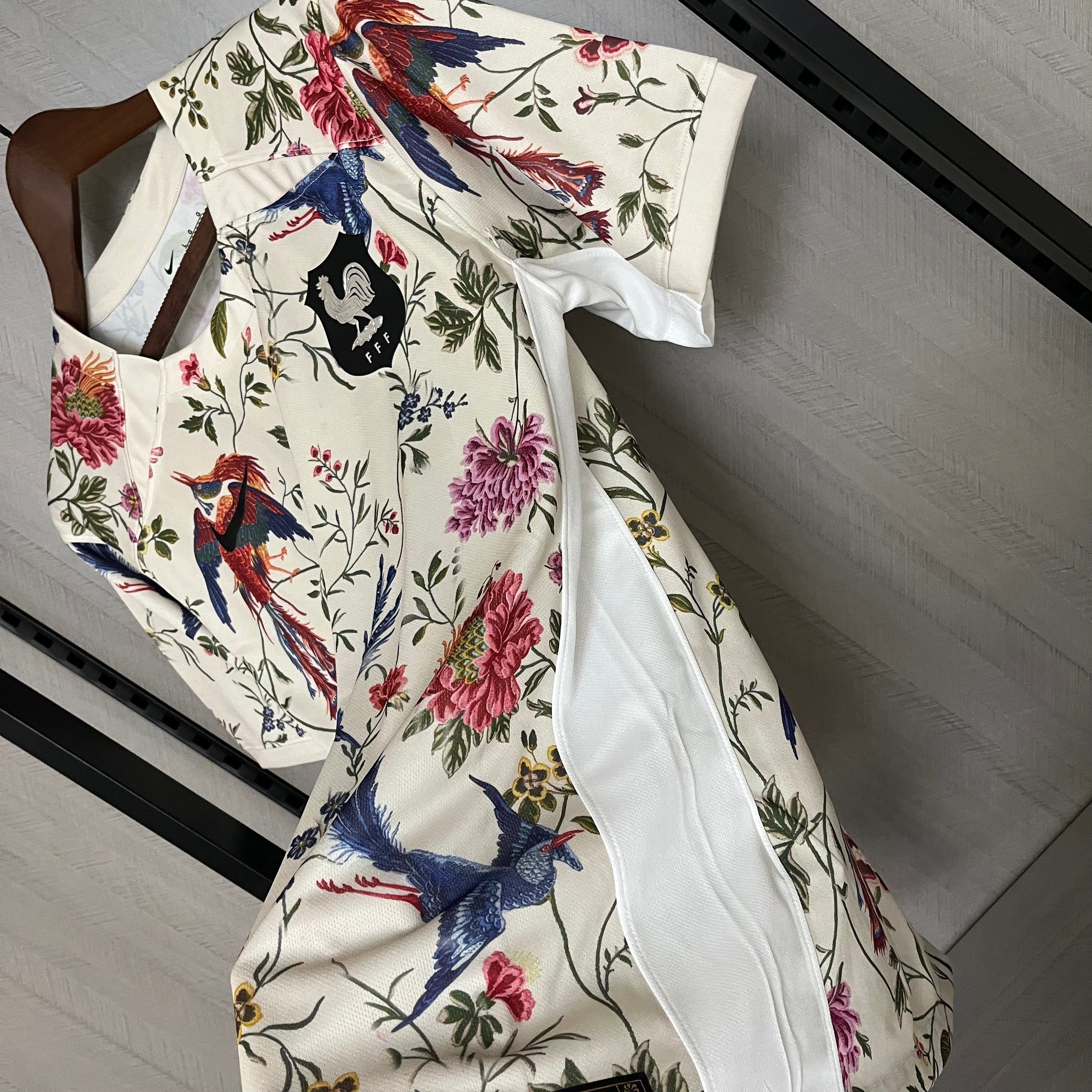Frankreich X Dior Blumen Sonderedition Shirt