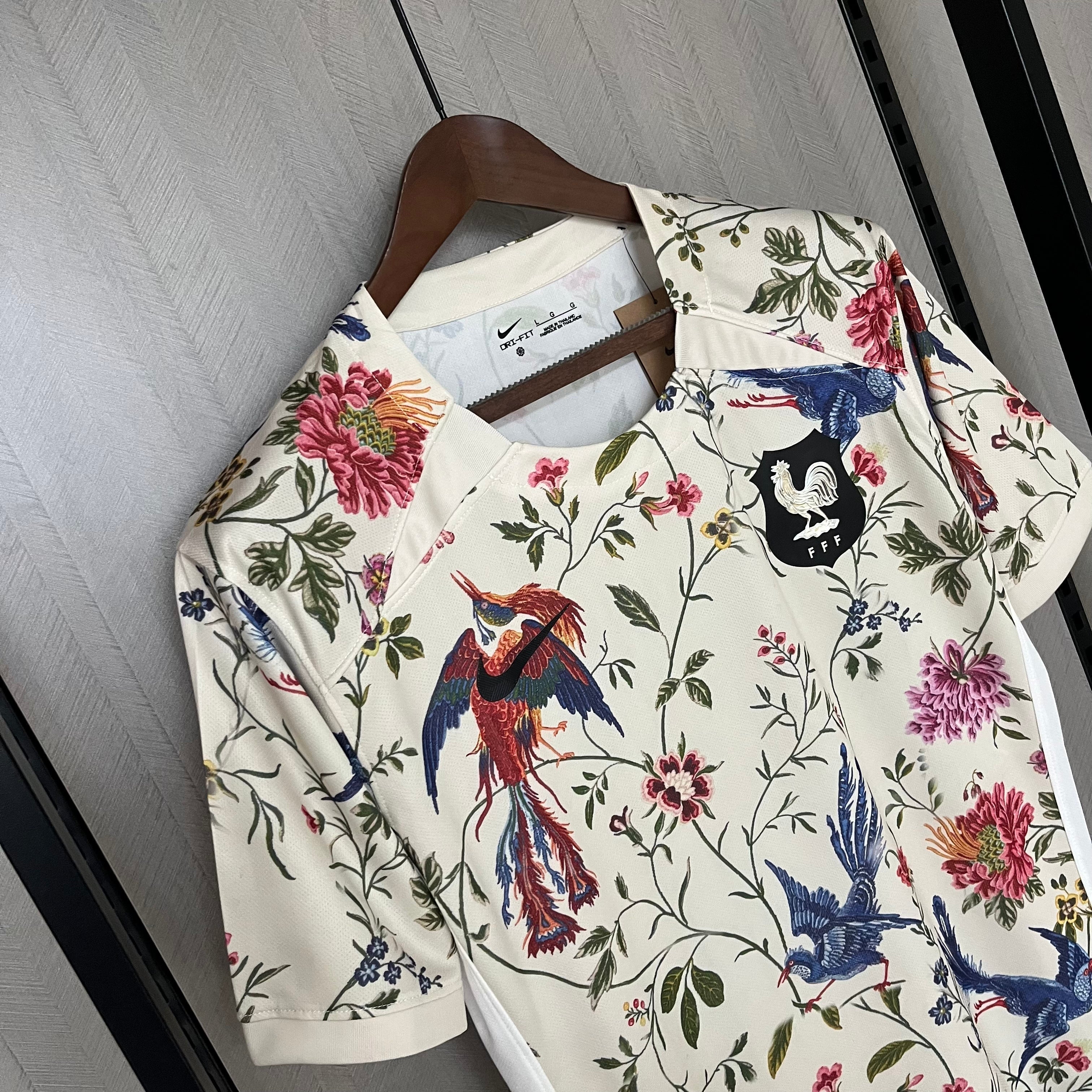 Maillot France Fleurs Édition Spéciale
