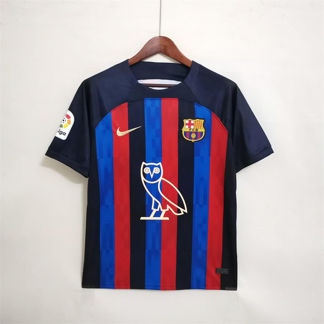 Uniforme local Barcelona x OVO 22/23