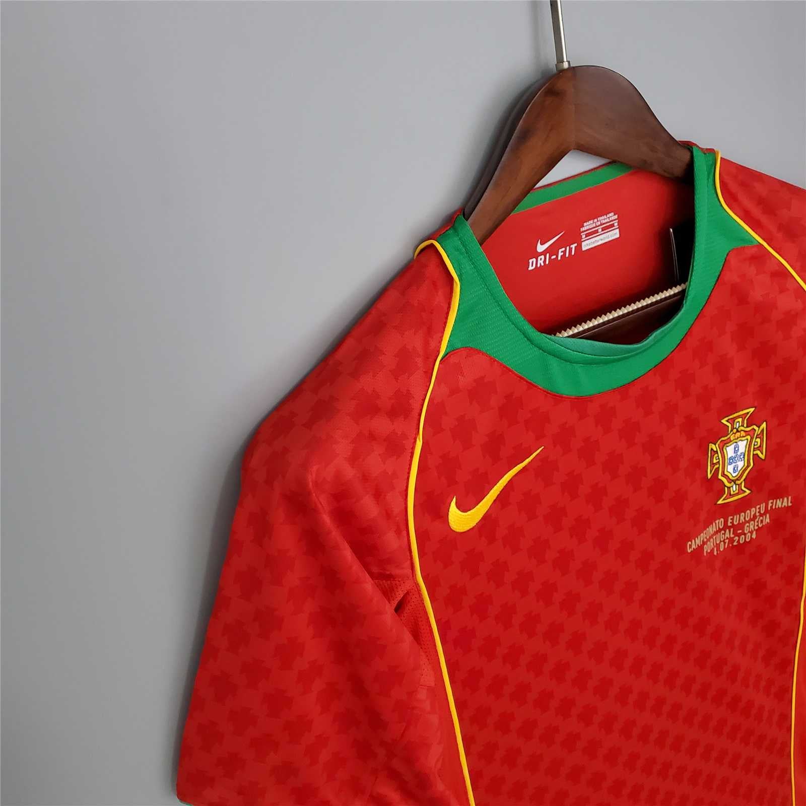 Maillot rétro Portugal 2004 – Kit classique Euro 2004