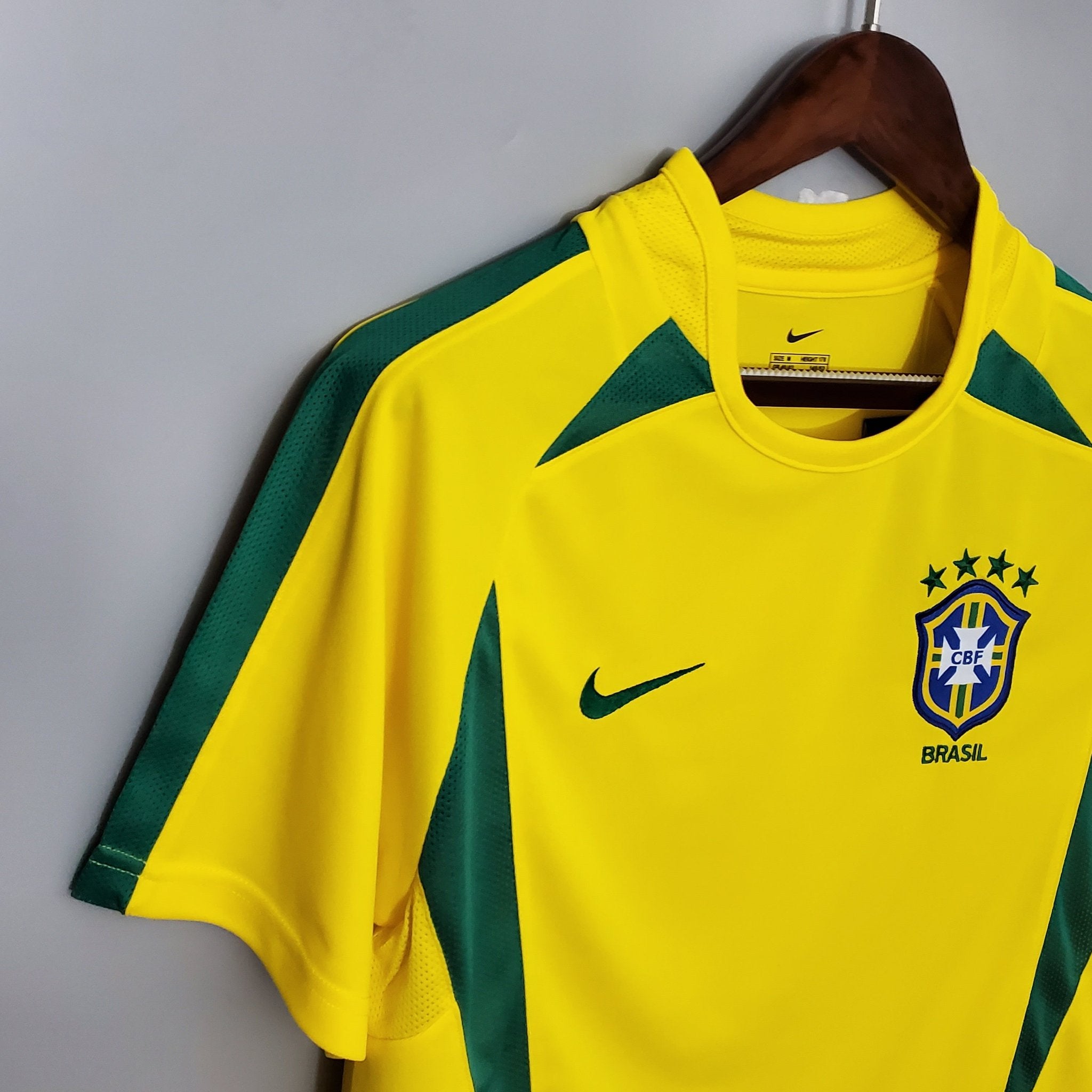 Uniforme retro local Brasil 2002