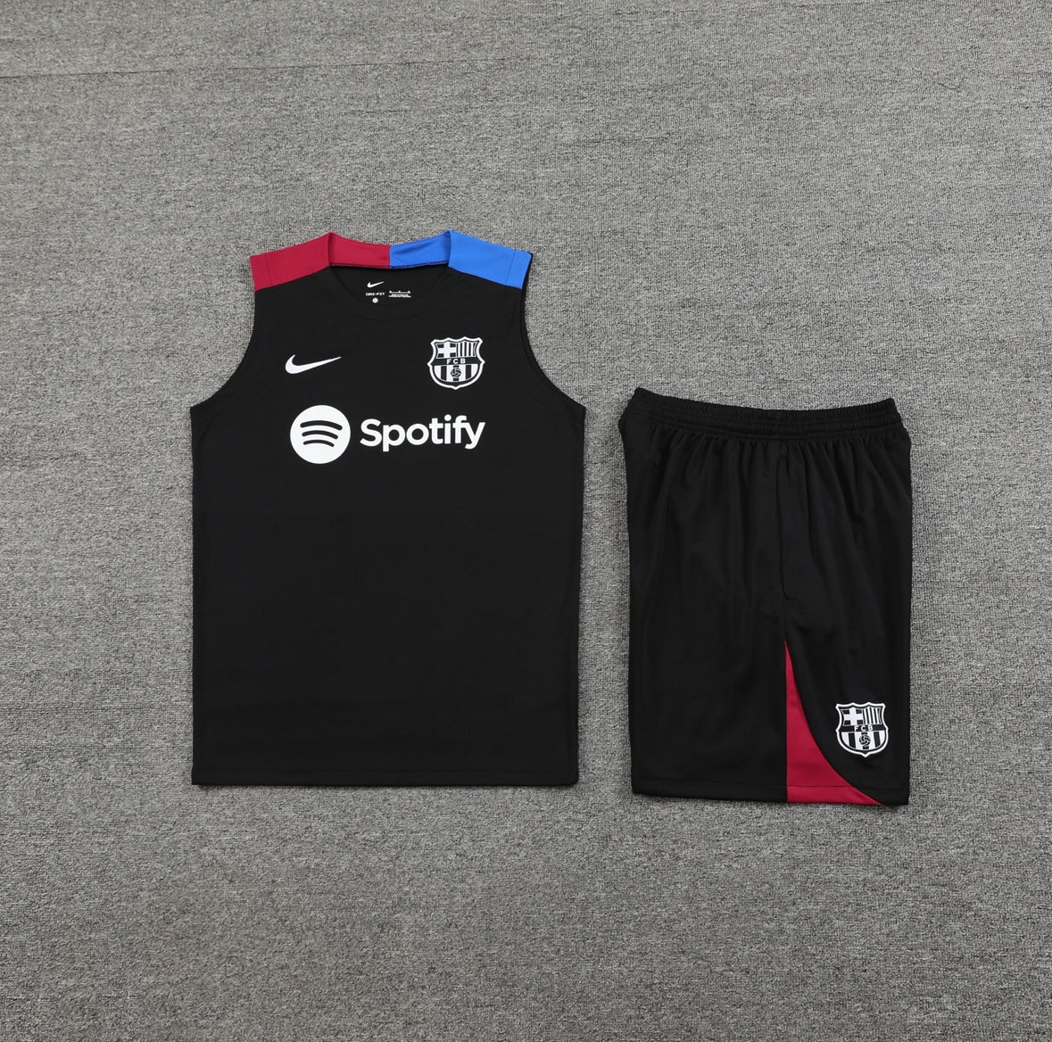 Conjunto de entrenamiento negro Barcelona 2024/25
