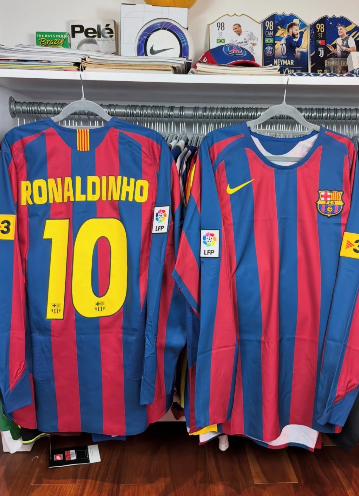 Camiseta retro de Ronaldinho de manga larga Barcelona 2005