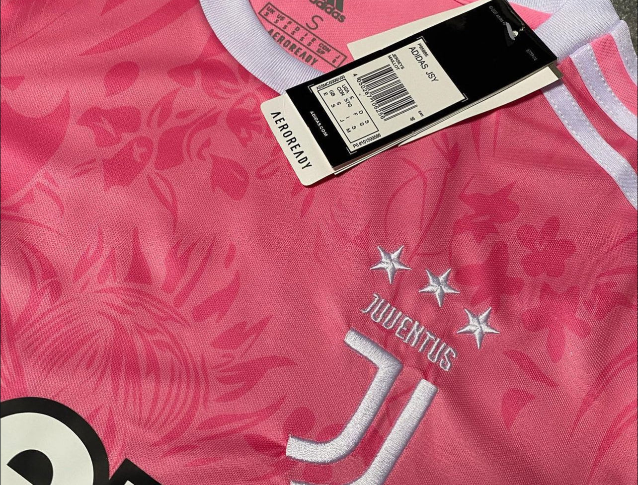 Juventus X Gucci , Rosa Sonderedition pink