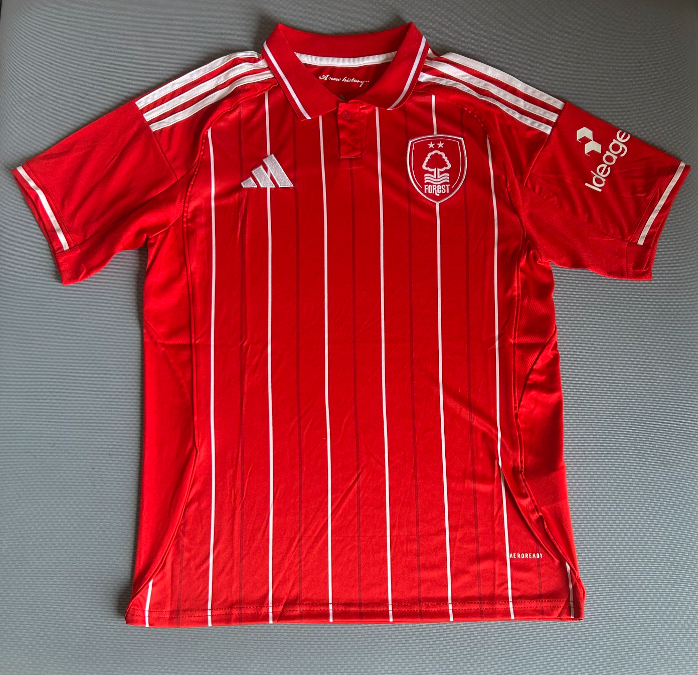 Nottingham Forest 2025/2026 Heimtrikot
