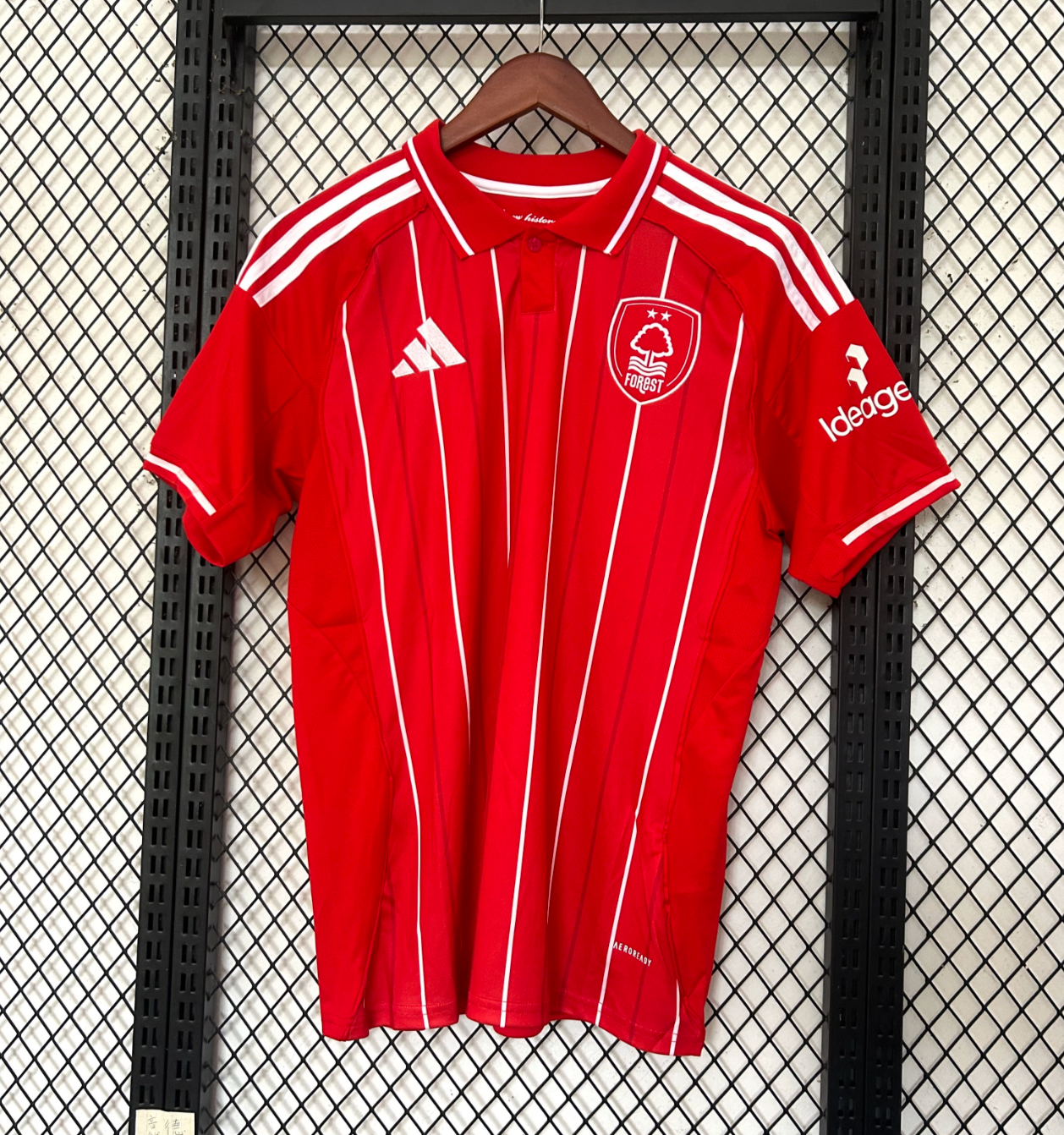 Nottingham Forest 2025/2026 Heimtrikot