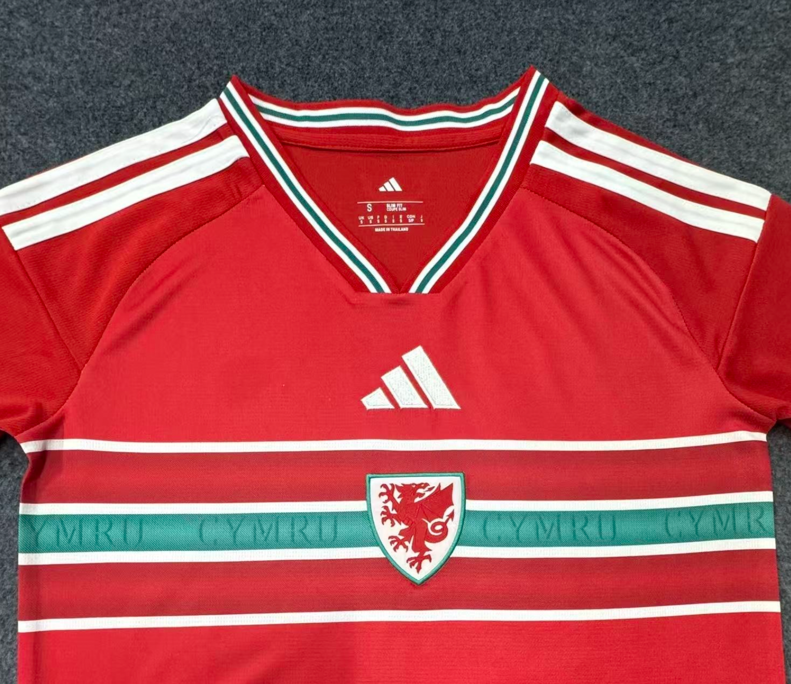 Camiseta local Gales Copa Mundial 2026