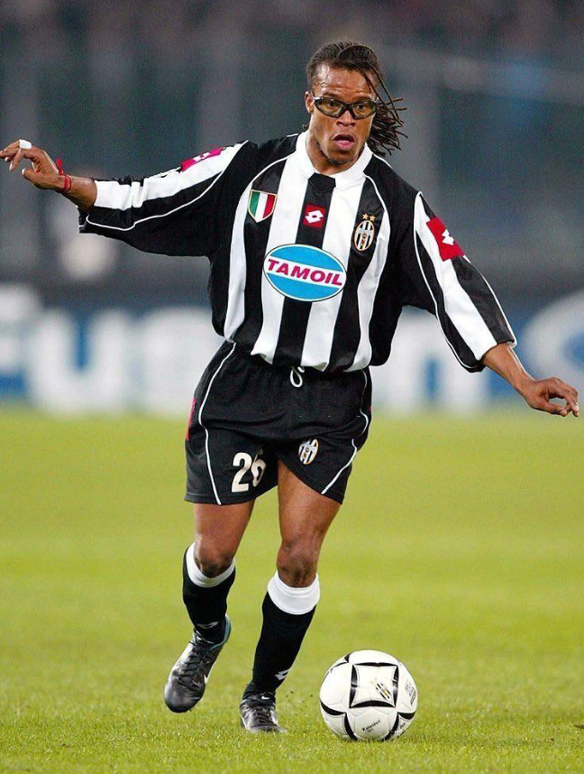 Uniforme Retro Local Juventus 2002 / 2003