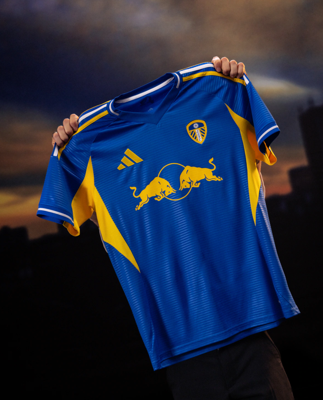 Leeds United Auswärtstrikot 2025/2026
