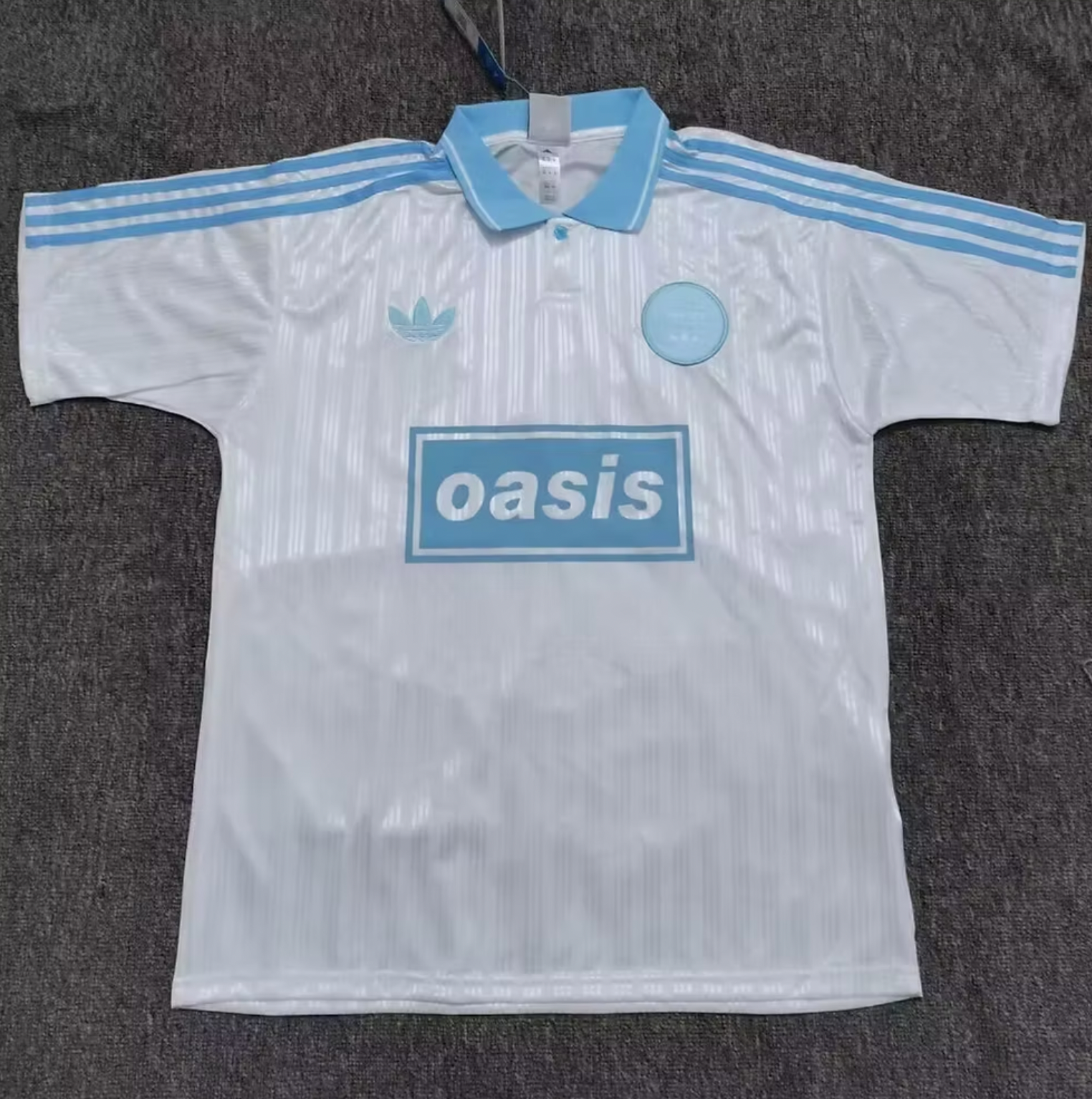 Maglia Oasis x Adidas Bianca e Azzurra