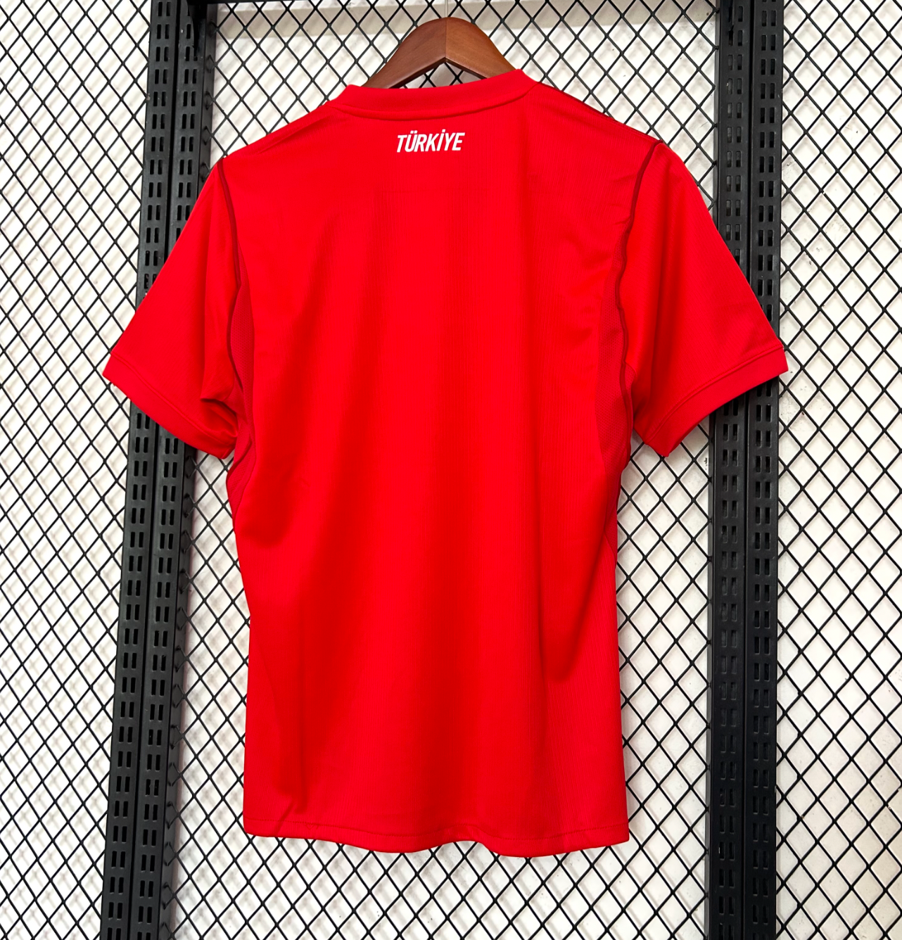 Camisola principal da Turquia para o Mundial 2026