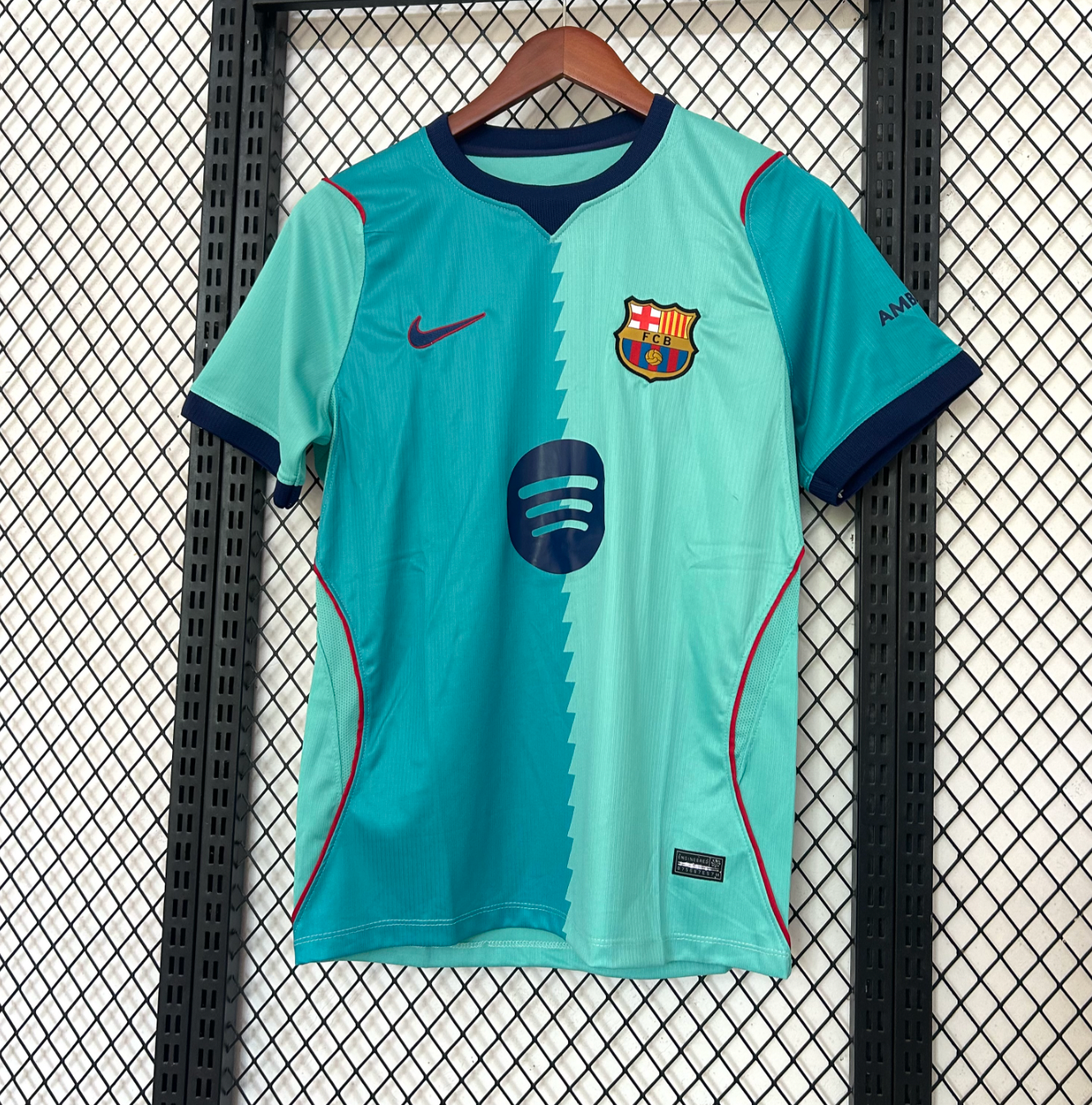 Terza divisa FC Barcelona 2026-2027