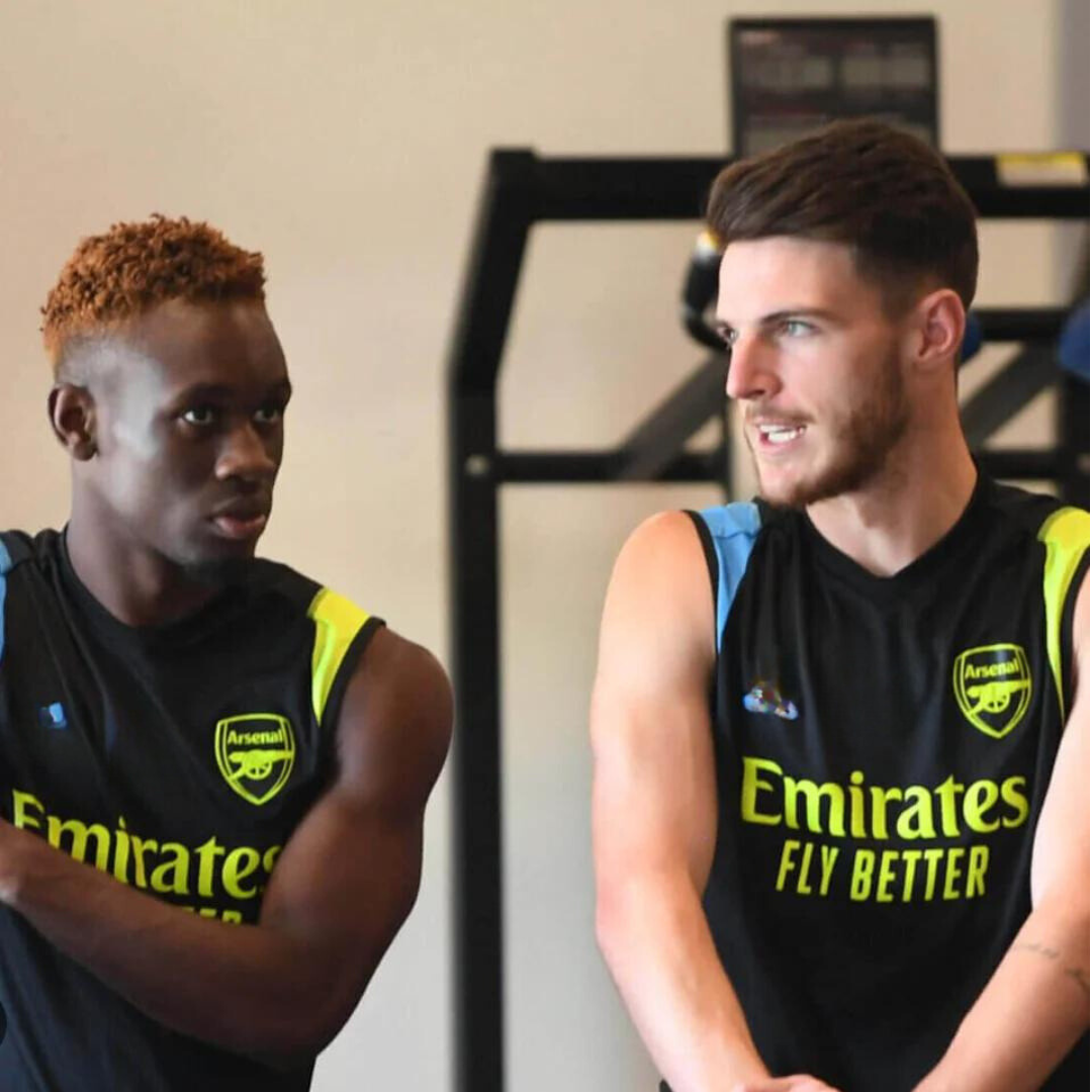 Ensemble d'été noir sans manches d'entraînement d'avant-match Arsenal 2023/2024