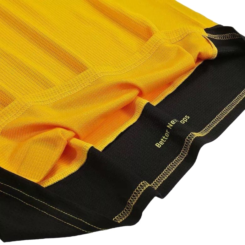 Camiseta local Wolverhampton Wanderers 2022/23