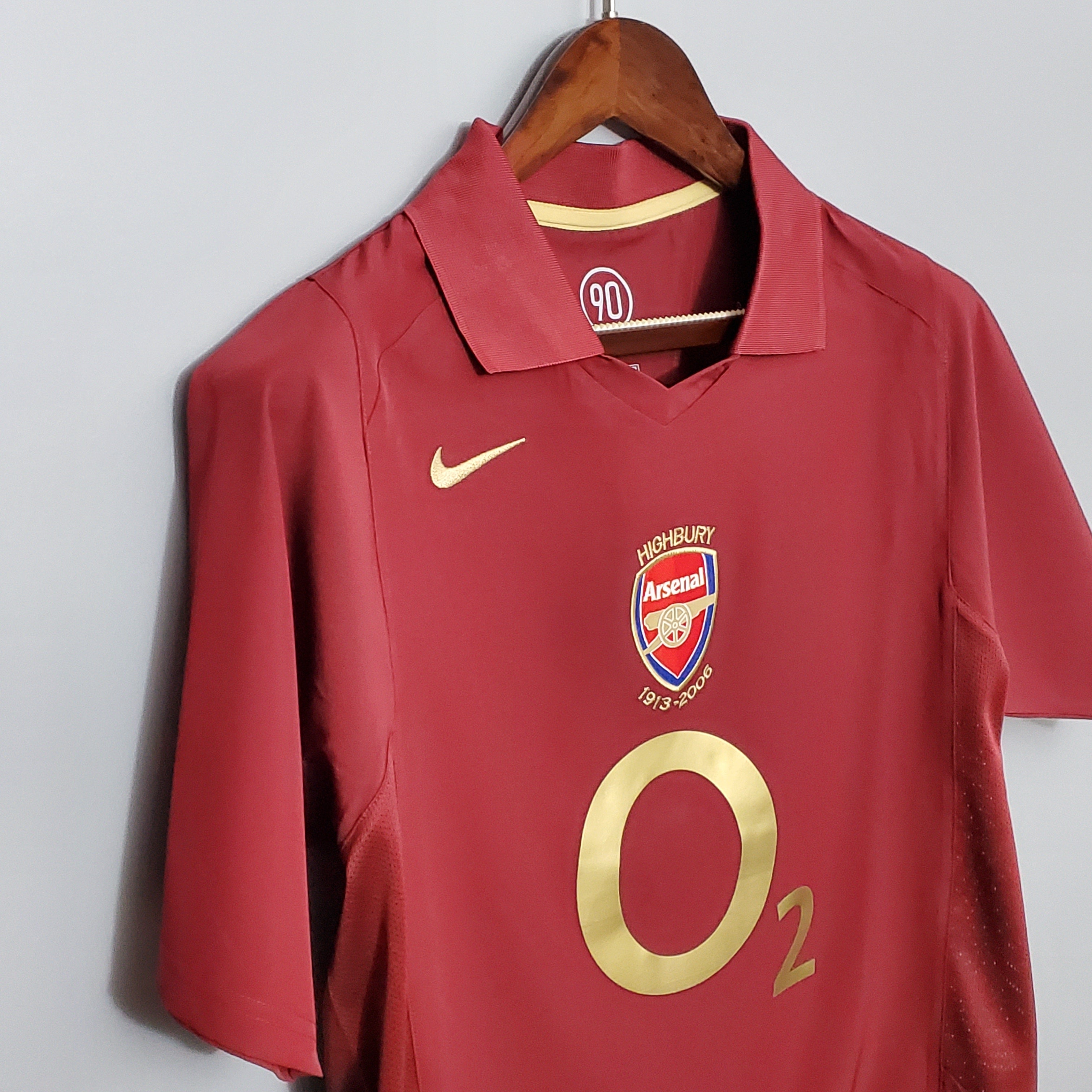 Uniforme retro local Arsenal 2005-2006