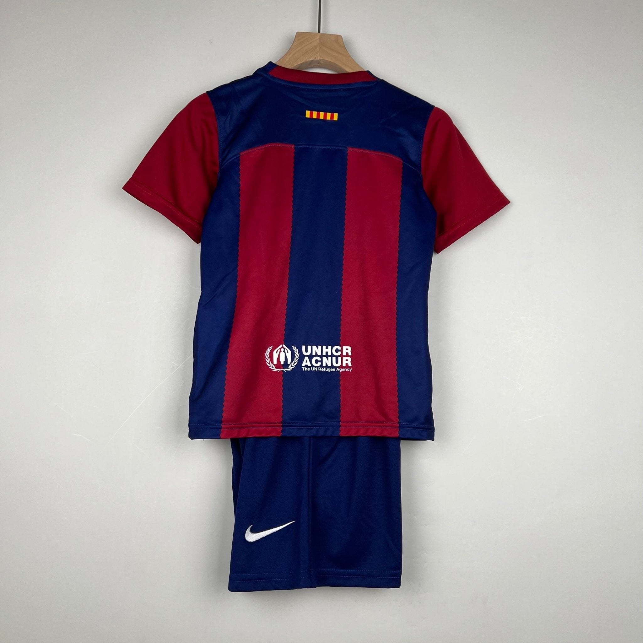 Tenue domicile FC Barcelone pour enfants 2023/24