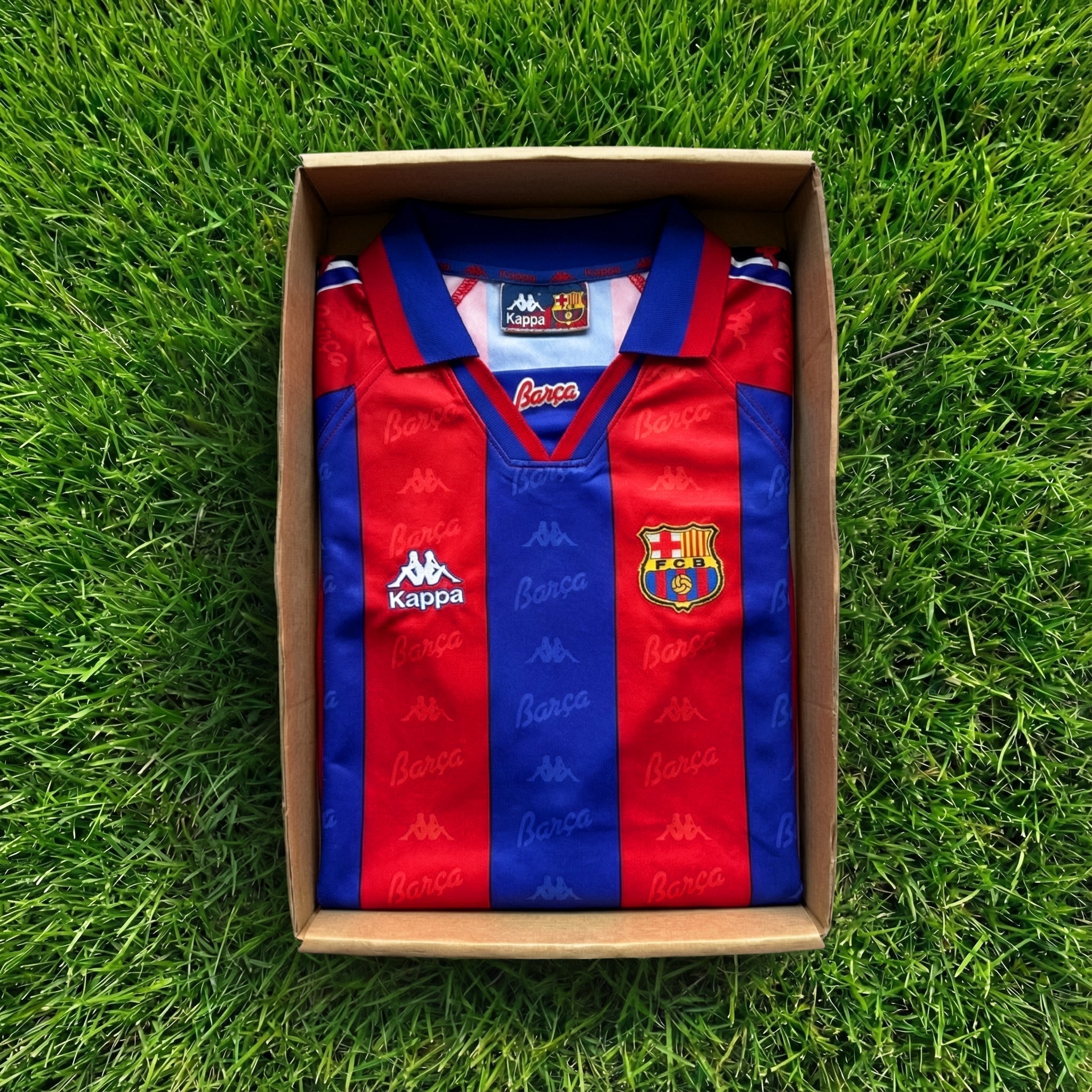 Caja Misteriosa de Camisetas de Fútbol Retro (1 artículo)