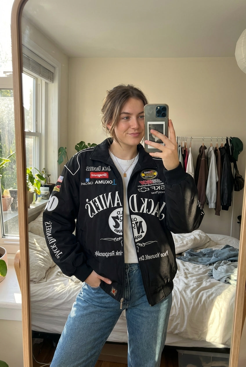 Chaqueta de Carreras Jack Daniel's Old No. 7 Negra | Cremallera completa con logos de patrocinadores NASCAR